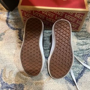 Worn once High top Vans